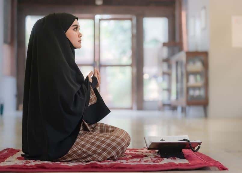 Mali Pareshani Ka Wazifa Surah Waqiah