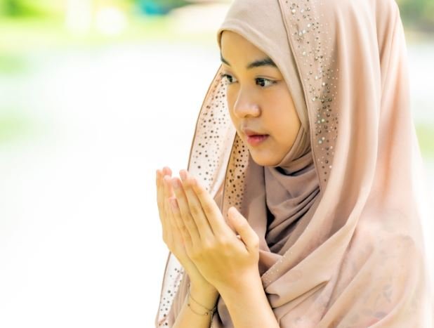 Iyyaka Nabudu Wa Iyyaka Nastaeen Wazifa Benefits in Urdu