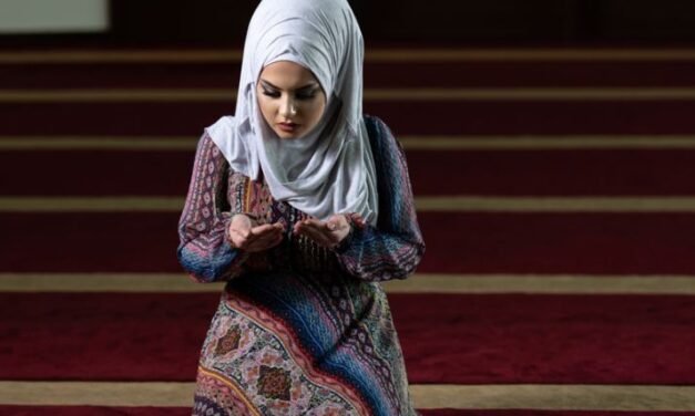 Inna Fatahna Laka Fathan Mubina Wazifa Benefits In Urdu