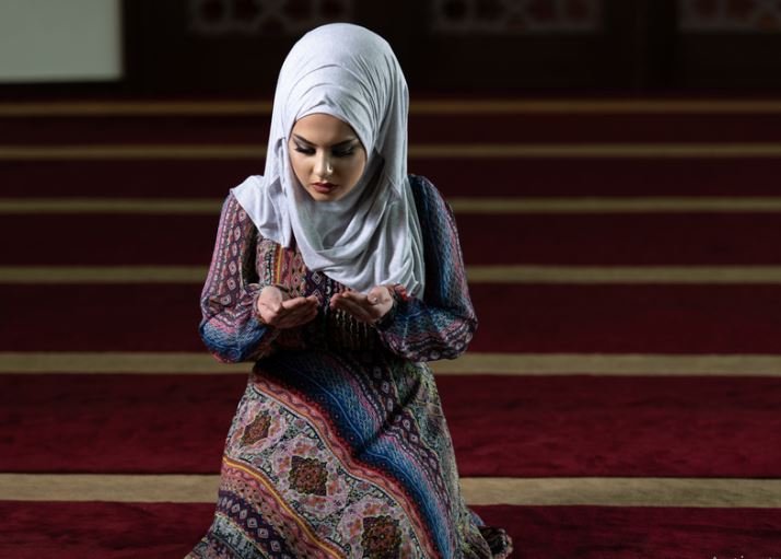 Inna Fatahna Laka Fathan Mubina Wazifa Benefits In Urdu