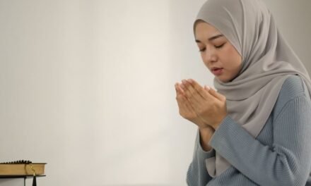 Rozana Durood Sharif Ke Saath Ya Rasheed Parhna