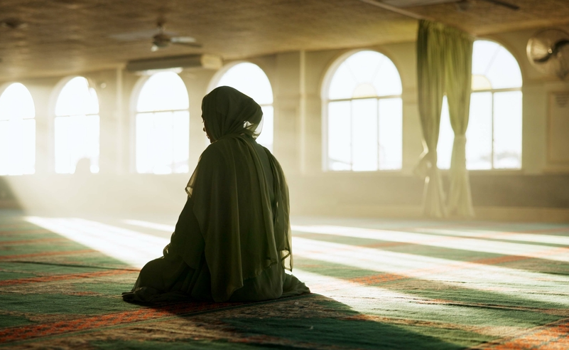 Ya Azeem Wazifa Ke Dunyawi Fawaid